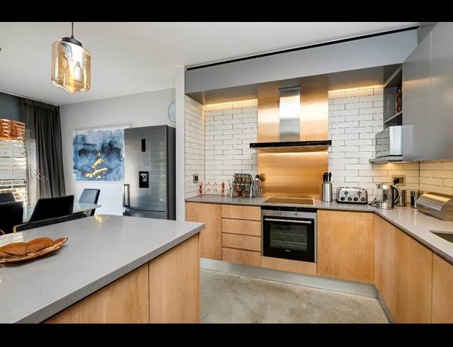 2 BEDROOM TOWNHOUSE TO LET IN SANDOWN